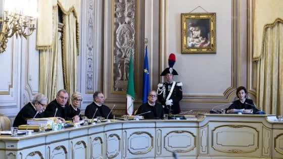 Legge elettorale, la Corte costituzionale ha detto no al referendum voluto dalla Lega. Salvini: "Vergogna"
