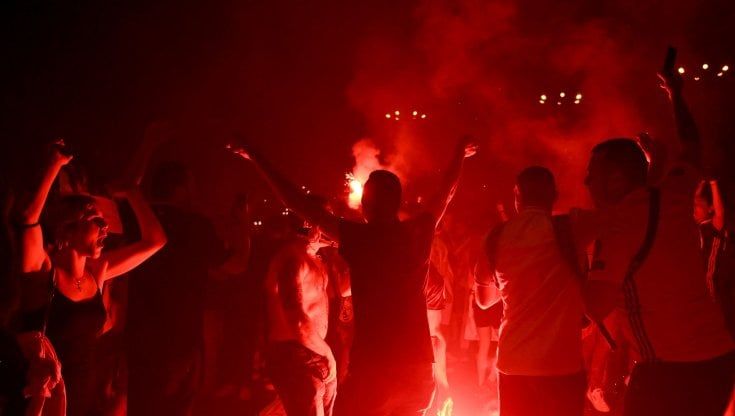 Champions League, scontri fuori lo stadio di Parigi: 238 feriti e 68 arresti