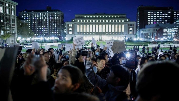 Cina, la lettera-manifesto degli studenti alle autorità: "Ritirare le restrizioni anti-Covid, abuso di potere"