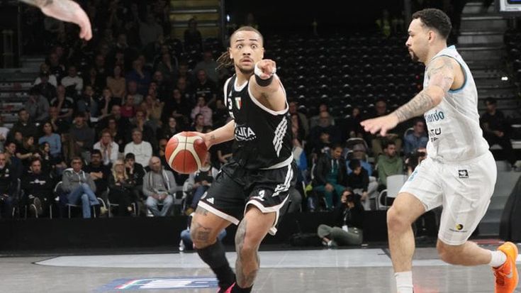 La Virtus ritrova forza e chiude la pratica Trieste. Verso la pole nei playoff
