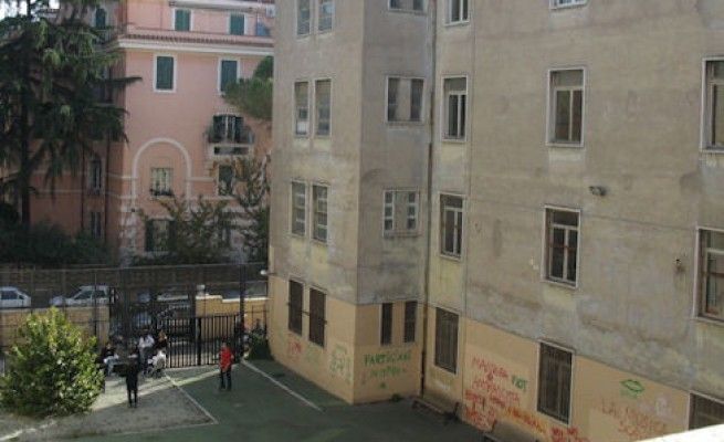 Scuola, occupato il liceo Manara<br />Gli studenti in assemblea
