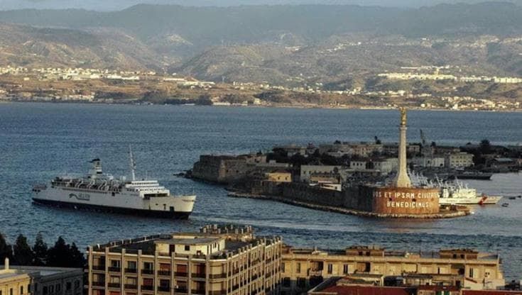 Messina, la lunga corsa alla poltrona di sindaco. È sfida fra poteri e correnti
