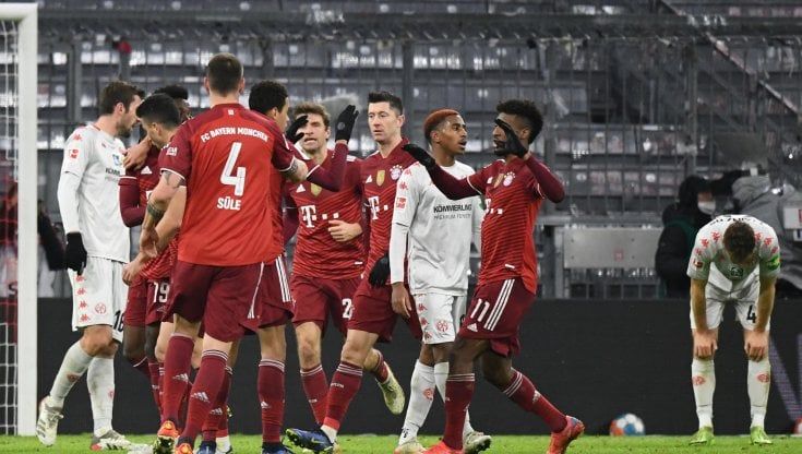 Bundesliga, il Bayern batte il Mainz in rimonta e allunga sul Dortmund