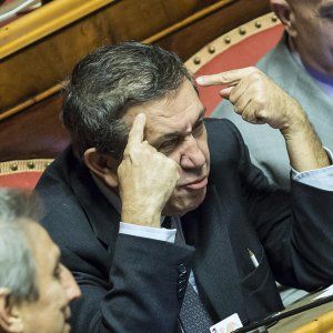Azzollini, la Cassazione annulla l'arresto. Renzi: "Basta condanne per avvisi di garanzia"
