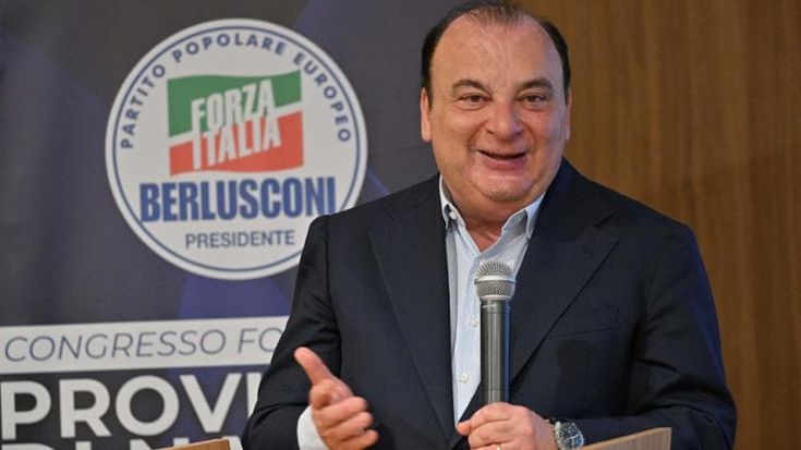 Inchiesta Huawei, l’indagine scuote Martusciello: trema la candidatura in Campania