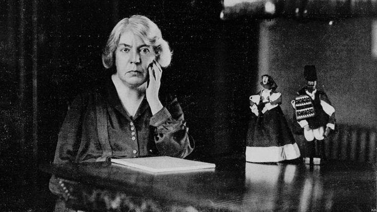 Grazia Deledda, la designer della memoria