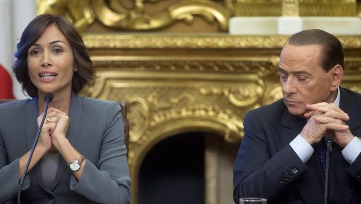 A Napoli Fuorigrotta Carfagna contro Rossi: l’ombra di Berlusconi nel duello fra ex amiche