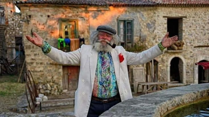 Roscigno vecchia, oggi i funerali di Giuseppe Spagnuolo. L’appello della figlia: “Scrivete al sindaco per ricordarlo con una targa”