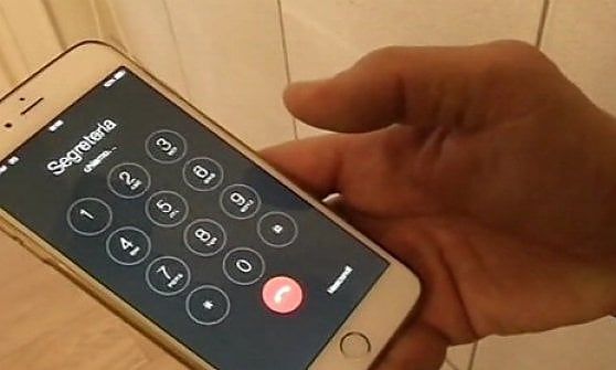 Ordine del Garante a Vodafone e Tre: "Fermate subito le segreterie trappola"