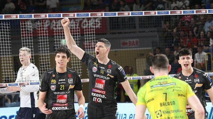 Volley, Civitanova ferma Verona: semifinale sull’1-1. Stasera Perugia e Piacenza