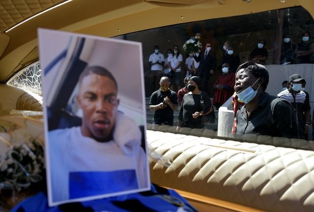 Parma, l'addio della famiglia e dei compagni di squadra a Jones - Foto 