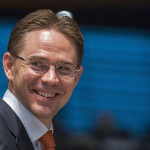 Katainen frena sull'Italia: "Possibili procedure in futuro". Dall'Ue 43 miliardi per il 2014-2020