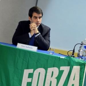 Fitto in Piemonte, la convention è un flop. E sbotta: così non si ricostruisce il centrodestra