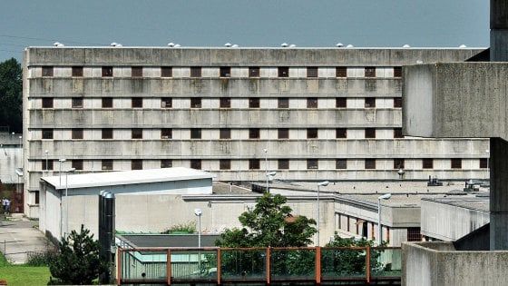 Milano, rivolta nel carcere di Opera all'inizio del lockdown: chiesto il processo per 22 detenuti
