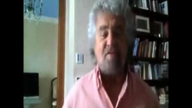 Videomessaggio di Grillo: "Sono vivo, non ho fatto un passo indietro"