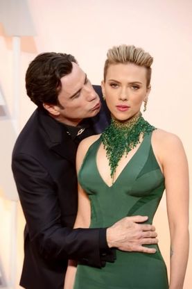 Oscar 2015, Scarlett "travolta" da John
