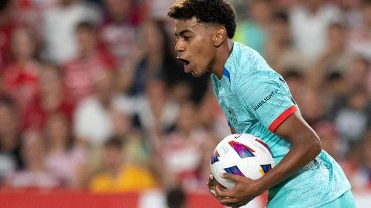 Liga, il Barcellona si salva a Granada: rimonta da 2-0 a 2-2 ma ora è a -3 dal Real