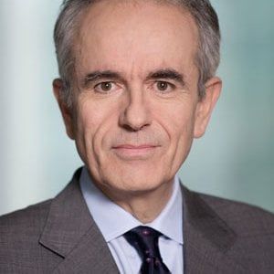 Richiamo della Bce alle banche italiane: "Ancora troppi bond rischiosi per le famiglie"
