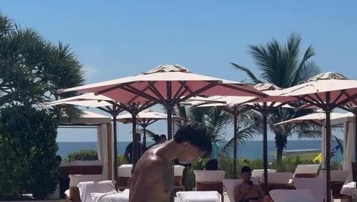 Mondiali, Joao Felix e Cancelo palleggiano a bordo piscina. E il pallone non cade mai