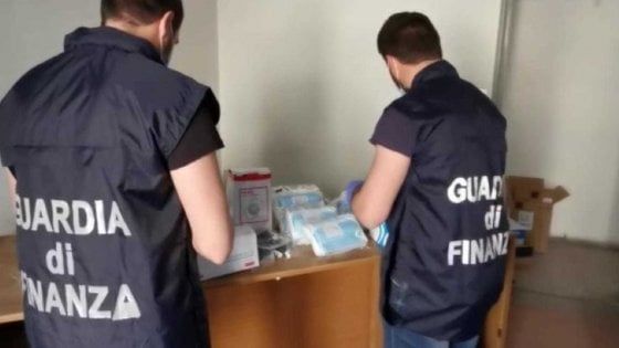 Coronavirus: la Guardia di Finanza sequestra 10mila confezioni igienizzante