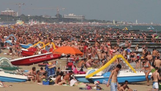 "Affitto casa al mare". E spariva dopo la caparra: denunciata a Reggio Emilia
