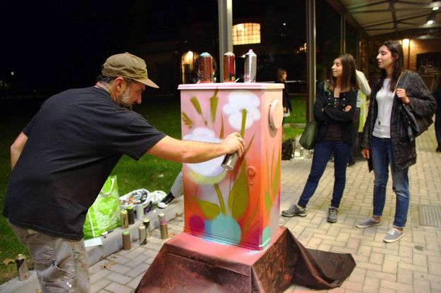 Street art, festa per le 150 centraline dipinte: "Milano galleria metropolitana"