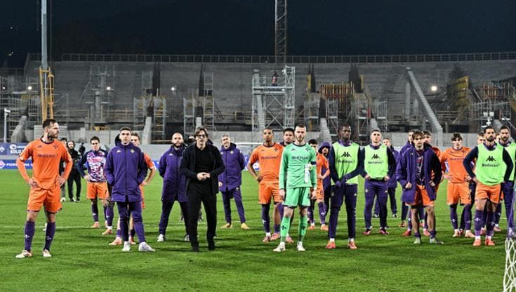 Caos Fiorentina, la società decide: squadra in ritiro ad oltranza e silenzio stampa