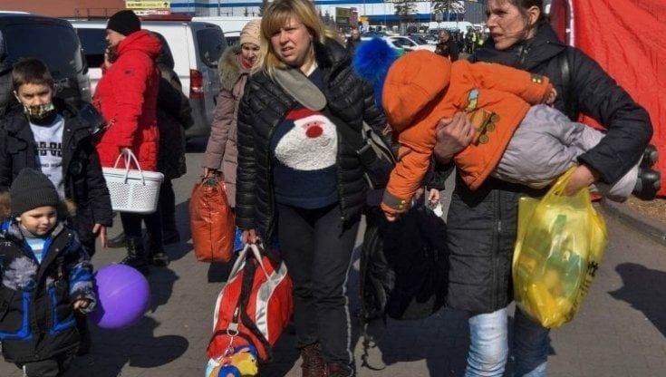 Le donne pendolari della guerra, la spola con Kiev per aiutare i famigliari