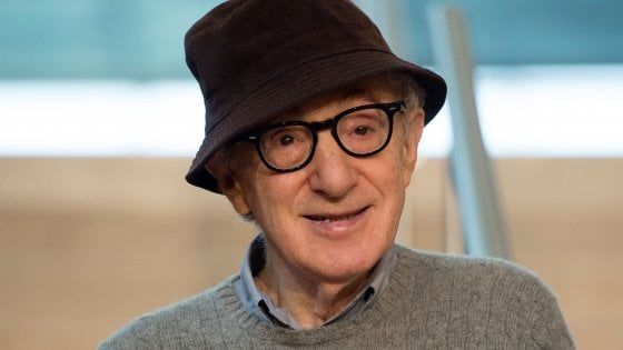 Woody Allen, il suo libro di memorie non esce in Usa. Elisabetta Sgarbi: "Noi lo pubblichiamo"