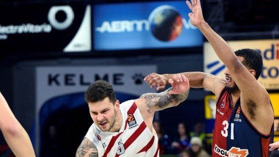 Basket, Eurolega: Milano cade ancora, Baskonia vince 80-75 