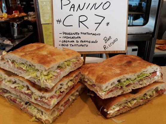 Firenze, spunta il panino "Cr7" dedicato a Cristiano Ronaldo