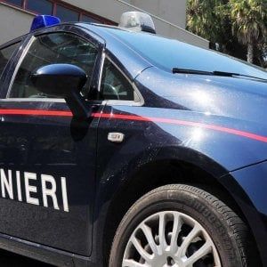 Catania, due piazze di spaccio a Picanello: 12 arresti