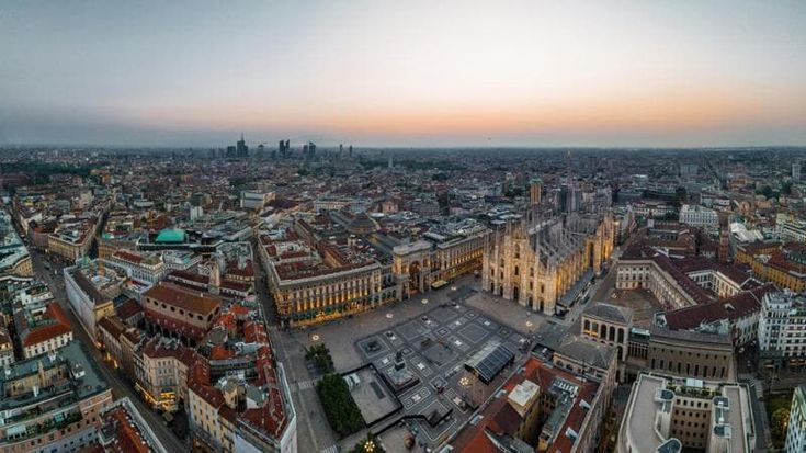 Smart city: il primato di Milano su sensoristica, sharing mobility e crescita delle vetture a bassa emissione