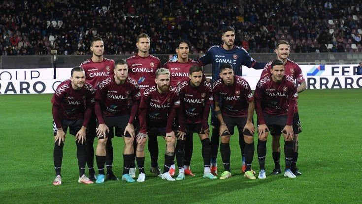 Serie B, Frosinone campione d'inverno. La Reggina passa ad Ascoli. Al Genoa la sfida per il terzo posto, pubblico record a Bari