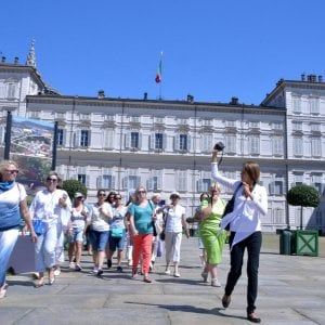 Torino, agosto flop negli alberghi: "Arrivi giù del 5%, mancano eventi". La sindaca: "Falso, aumentano del 5%"