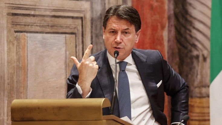 Giuseppe Conte: "In Ucraina crimini da Corte internazionale. Ora bisogna cercare una soluzione politica"