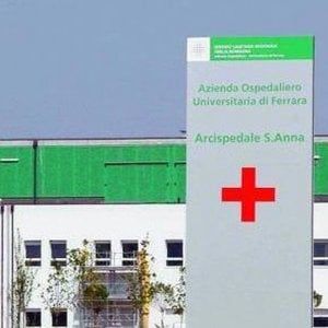 Ferrara, non si presentava al lavoro. Ma andava a pranzo in mensa. Licenziato dall'ospedale