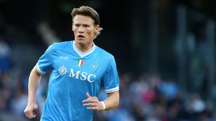 Napoli in campo a Castel Volturno: McTominay si allena e ci sarà contro il Psv. Hojlund no