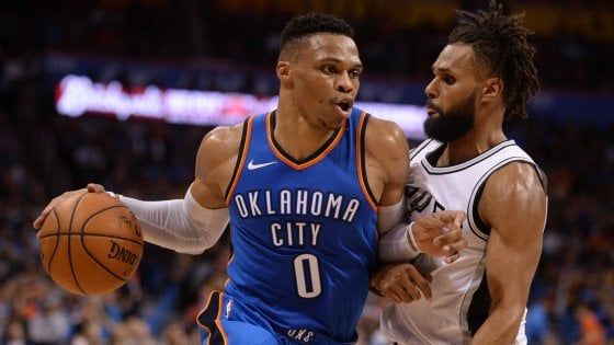 Basket, Nba: Oklahoma City stoppa San Antonio, che rischia di mancare i playoff