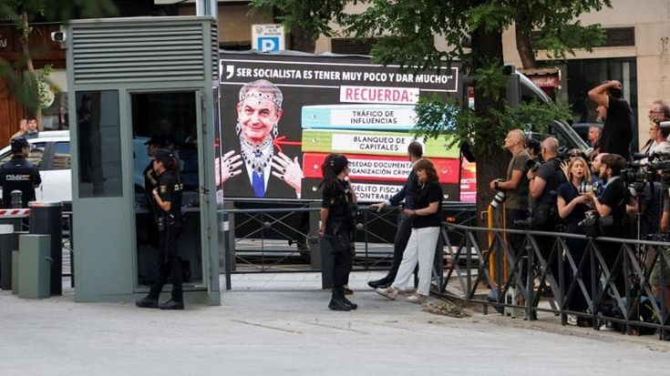 Spagna, indagate anche le figlie di Zapatero per il caso Plus Ultra. Sánchez: “Solidarietà”