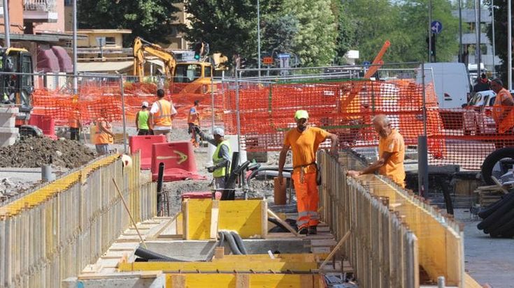 Ascom: “Afa e cantieri, scontrini giù e bollette su. Il tram? L’abbiamo sfangata”
