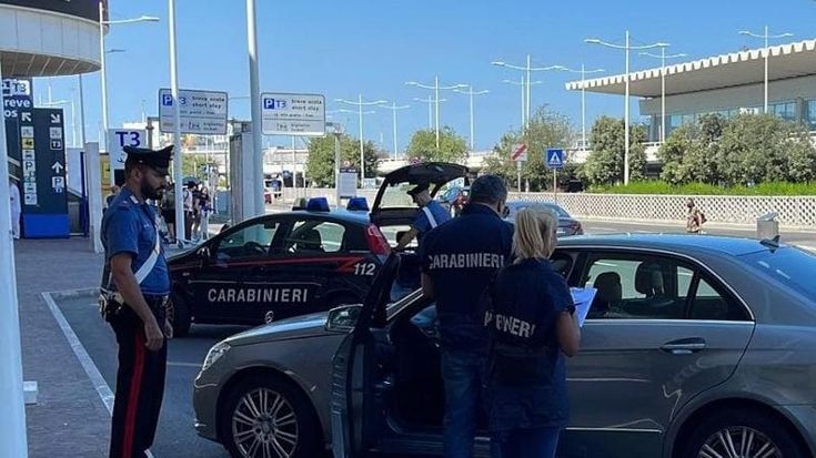 “Questa corsa costa 400 euro”. Fiumicino, daspo per i falsi tassisti