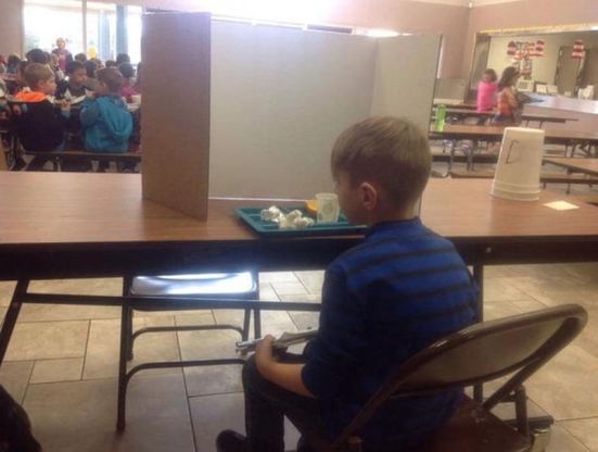 Usa, ritarda di un minuto: gogna a scuola per un bimbo di 6 anni