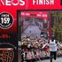 Maratona, il keniano Kipchoge infrange il muro delle due ore