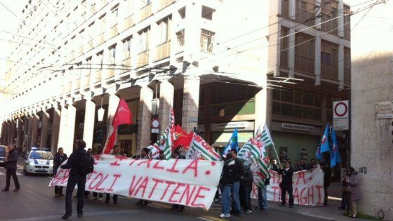 Pali Italia, i dipendenti: “Curatori tutelino il lavoro, pronti a tornare in piazza”