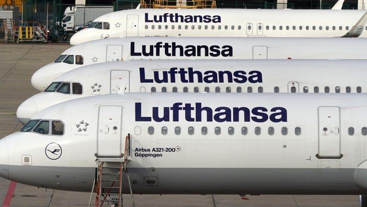 Disagi, ritardi e voli cancellati a Peretola per il tilt informatico di Lufthansa