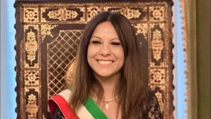 La sindaca Lidya Colangelo denuncia pressioni sessuali, a San Severo cade l’amministrazione
