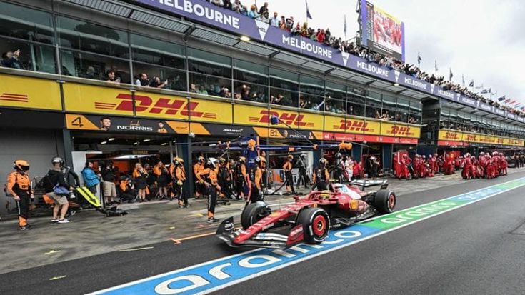 Hamilton: “Non voglio commenti quando guido, se ho bisogno chiedo”