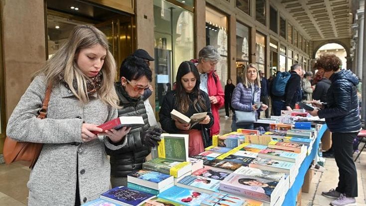 Sabato e domenica Portici di carta. Una libreria lunga due chilometri