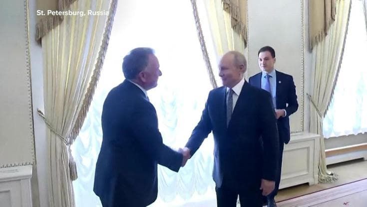 Witkoff a Putin: "Anche lei è compassionevole". Bufera in Usa: "E' un assassino"